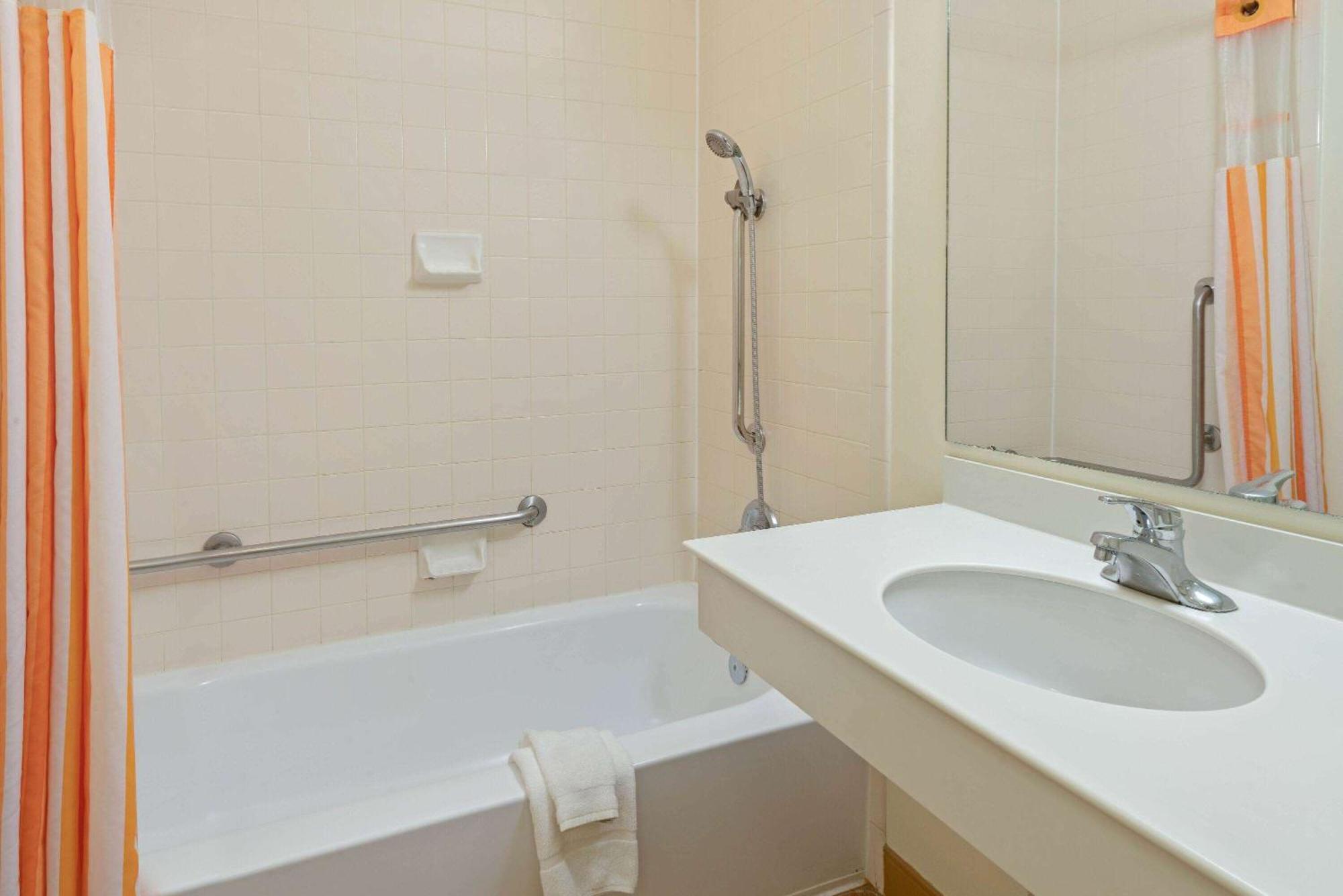 La Quinta By Wyndham Salt Lake City - Layton Extérieur photo